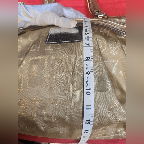 Coach Poppy Large Goldtone Handbag. Excellent Condition - Picture 14 of 15